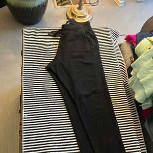 Joah Brown sweat pants M/L black perfect condition lightly worn.  Love these